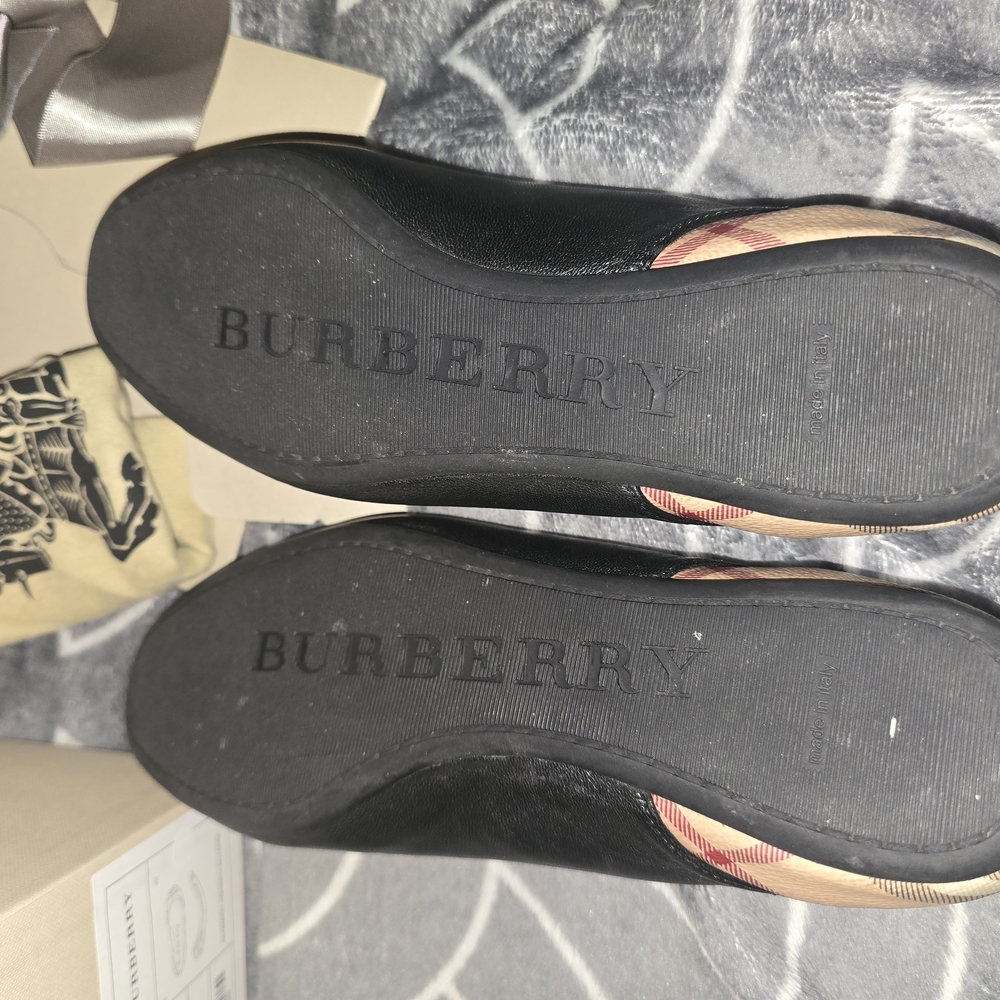 Burberry Cream Ballerina Flats - Picture 4 of 5